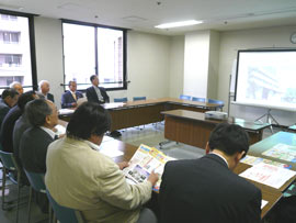 ���@2����