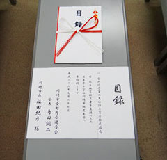 �v�]����1